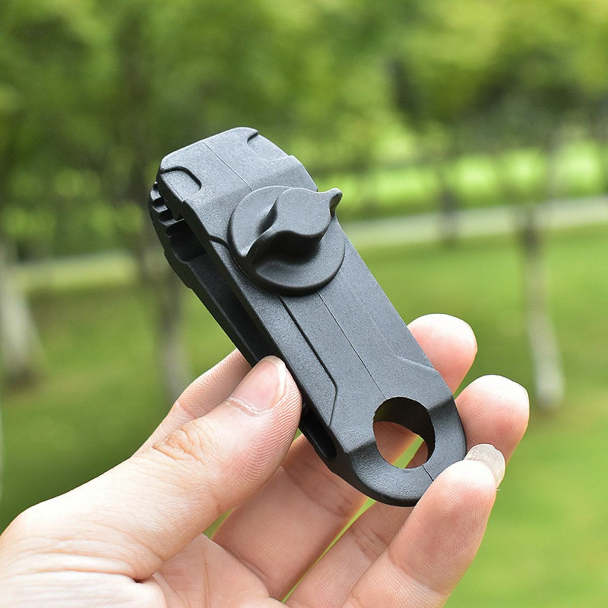 GripMax Clips – Tent Clips for Camping